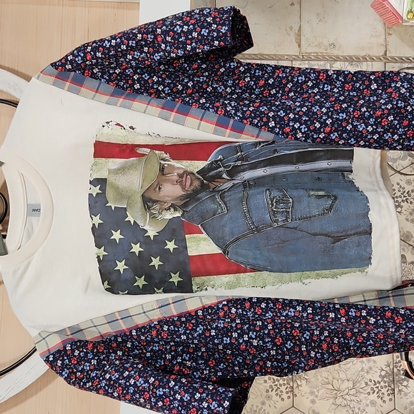 Floral Upcycled Toby Keith Patriotic Shirt - Picture 3 of 4